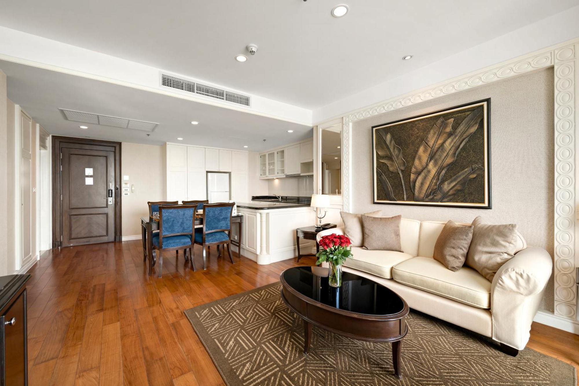 Grande Centre Point Hotel Ratchadamri Bangkok Eksteriør bilde A living room in a condominium